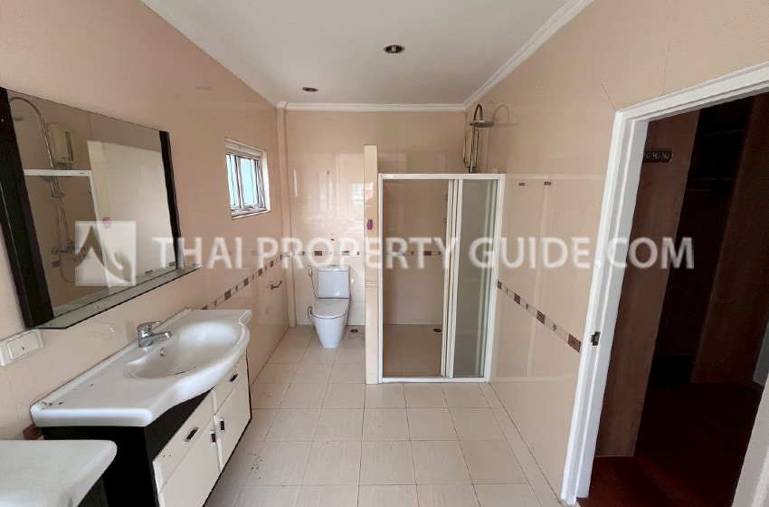 House with Shared Pool in Sukhumvit 